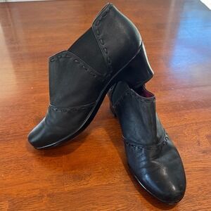 Abeo Bio Black Leather Wedge Ankle Boots Women US 9 EU 41 Side Zip